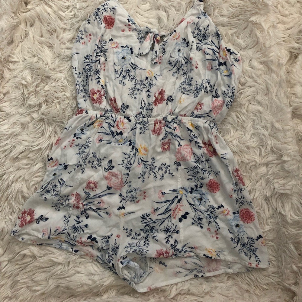 KENDALL & KYLIE Halter romper Floral 🌸